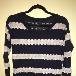White and Navy stripped sweater